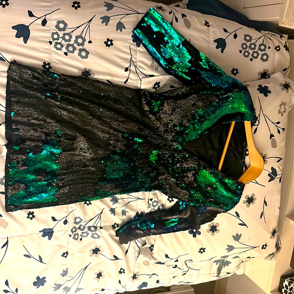 Mini sequin (mermaid like) dress